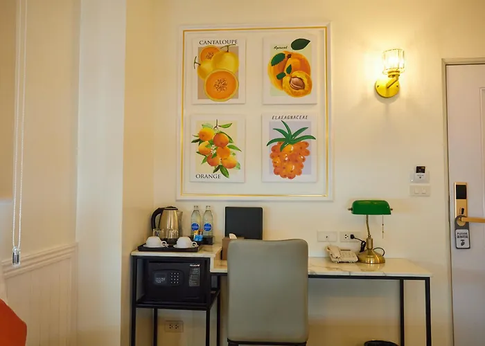 Rose Apple Hotel